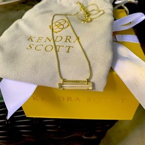 Kendra Scott Leanor necklace